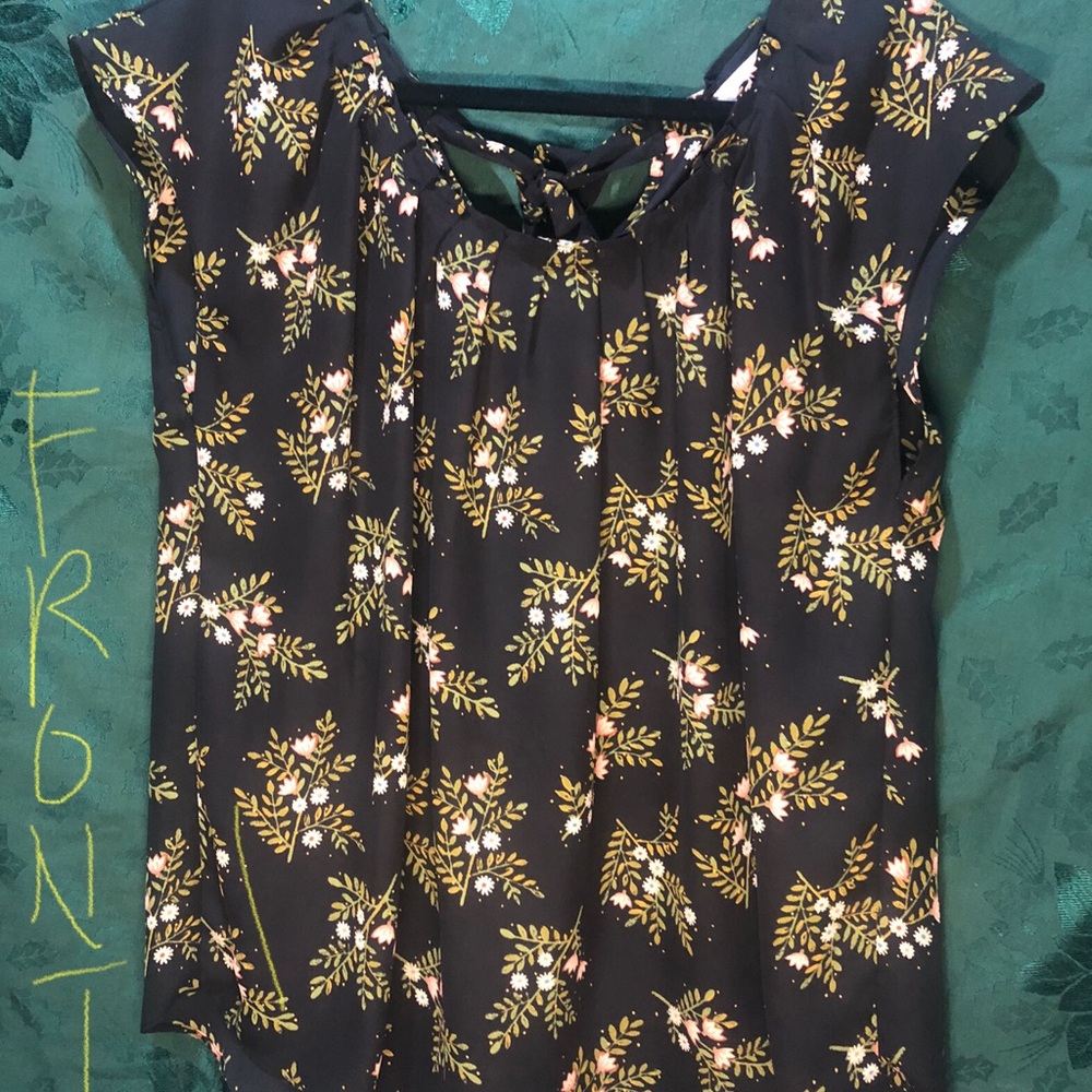 LC Lauren Conrad Black Floral Tie-Back Cap Sleeve Top